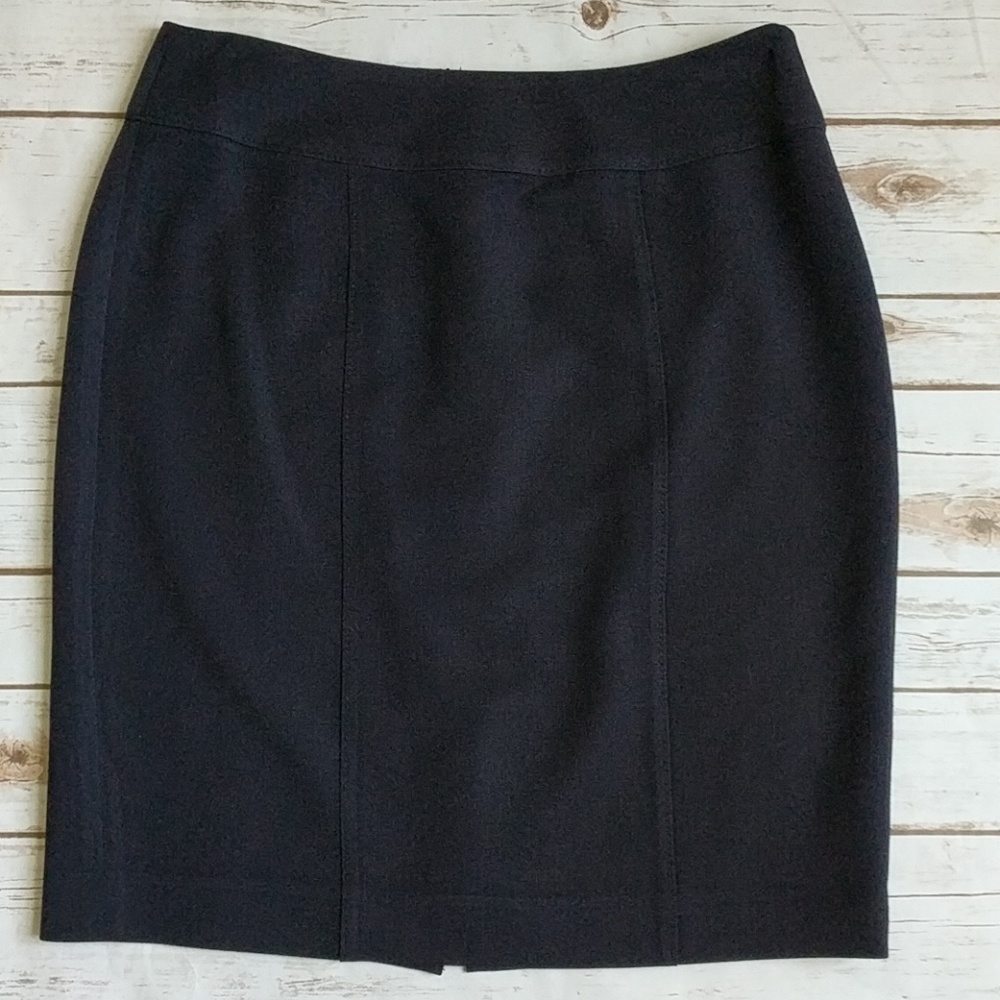 Navy structured pencil skirt